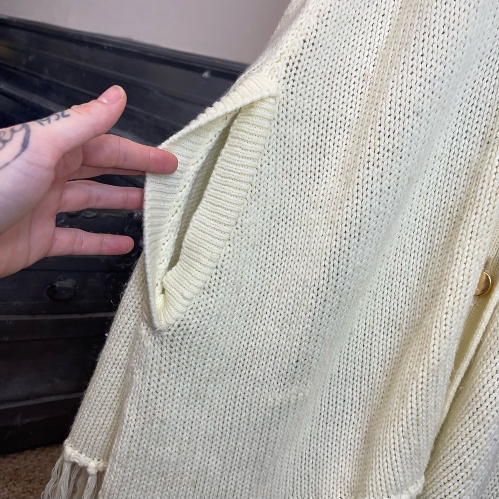 Vintage 1970s Cream Shawl Oversized Sweater Fringe Ivory Button Cardigan - Picture 6 of 12